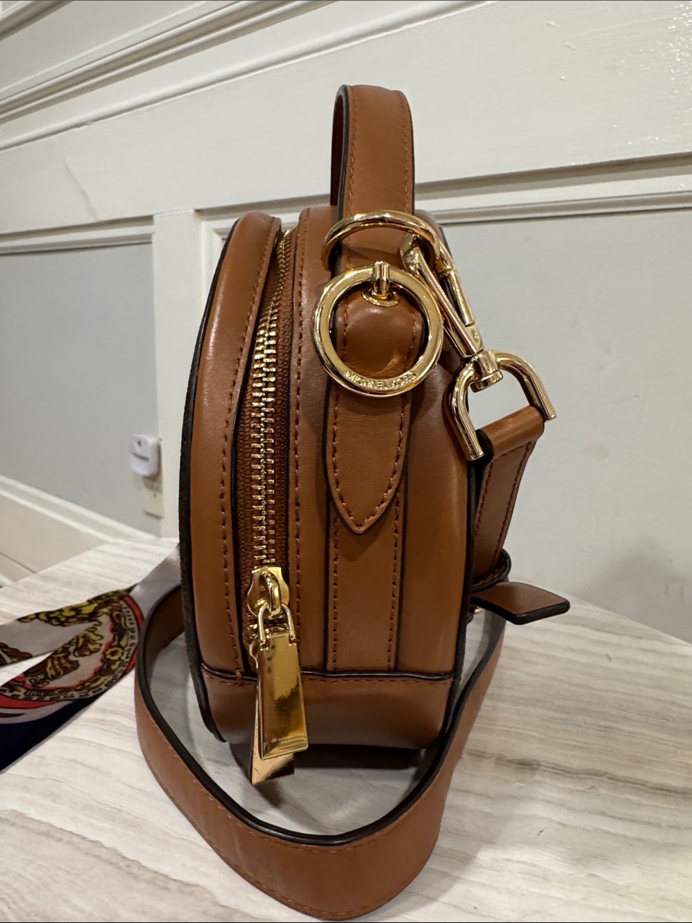 Michael Kors Bag Delaney Signature Logo Jet Set Canteen Crossbody EUC - Picture 6 of 17